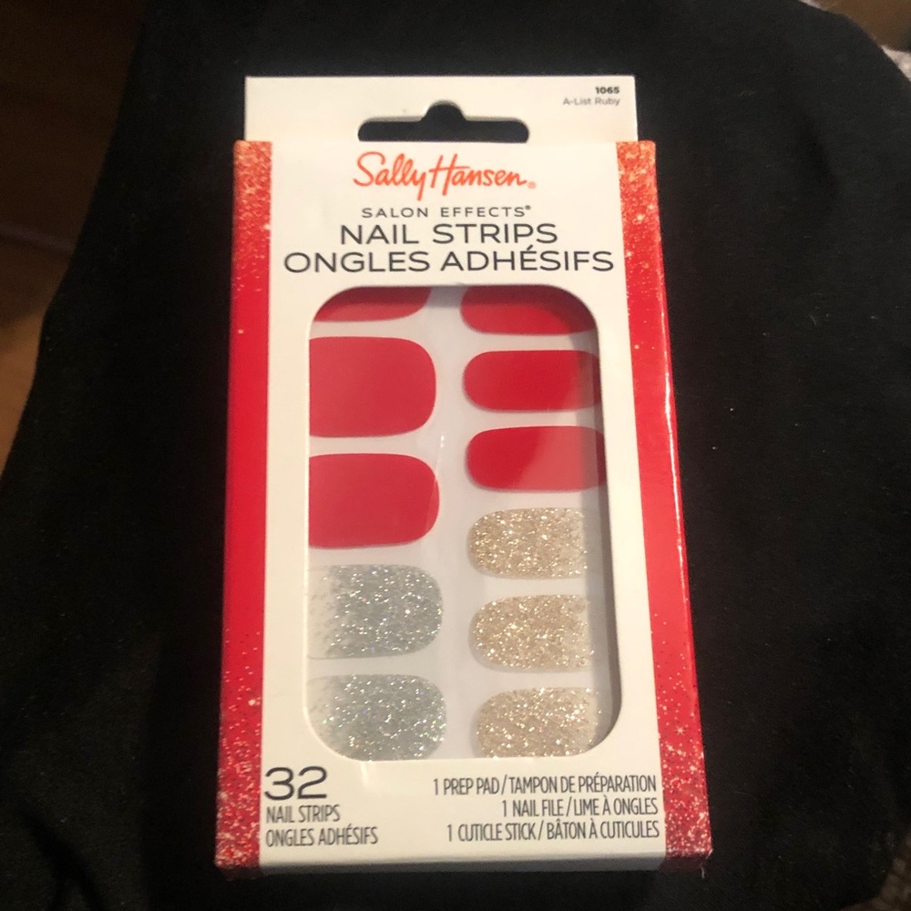 Sally Hansen Red and Gold Salon-Quality Press-On Nail Strips